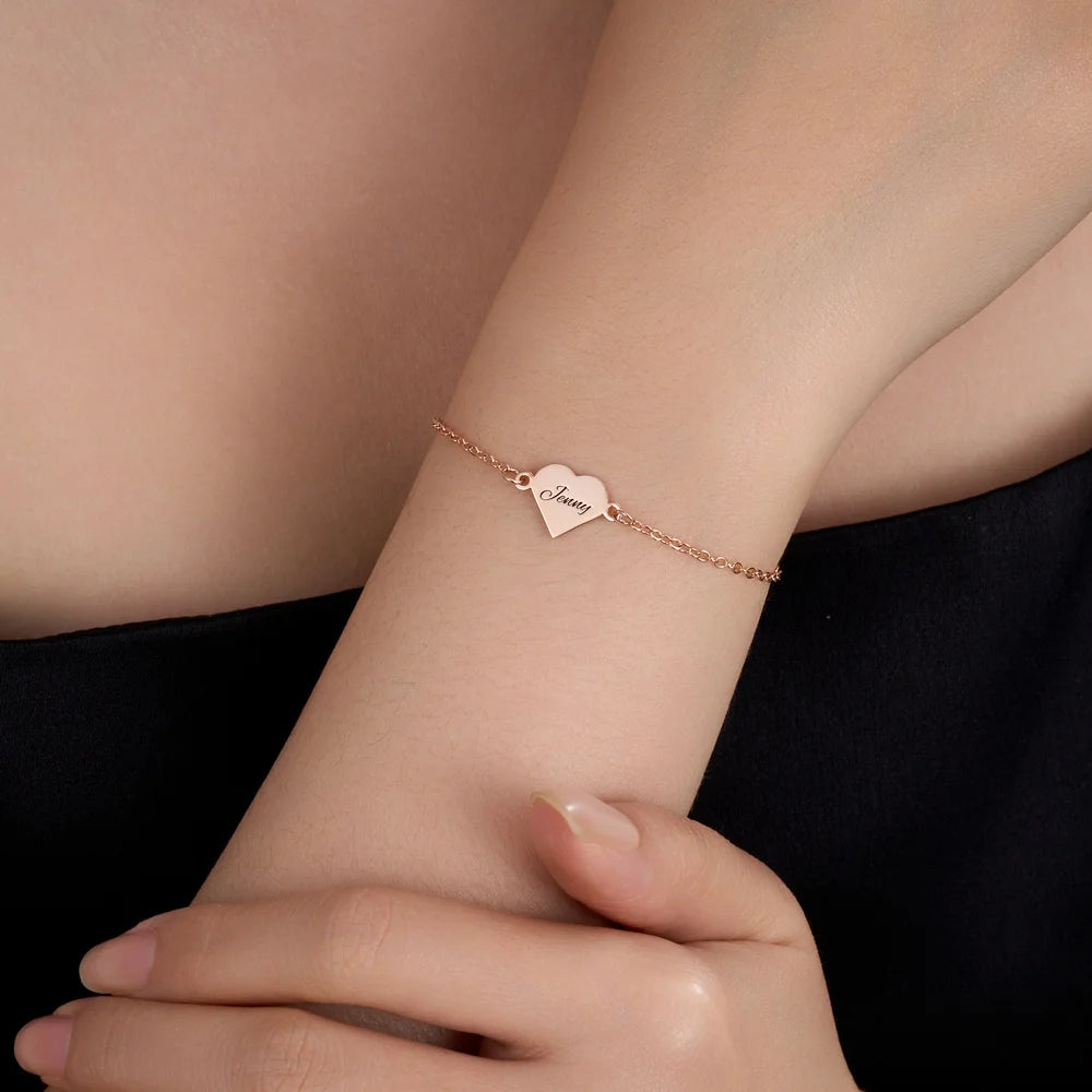 Personalized 1-4 Hearts Engraved Names Bracelet Dainty Jewelry Mother's Day Anniversary Birthday Gift for Her