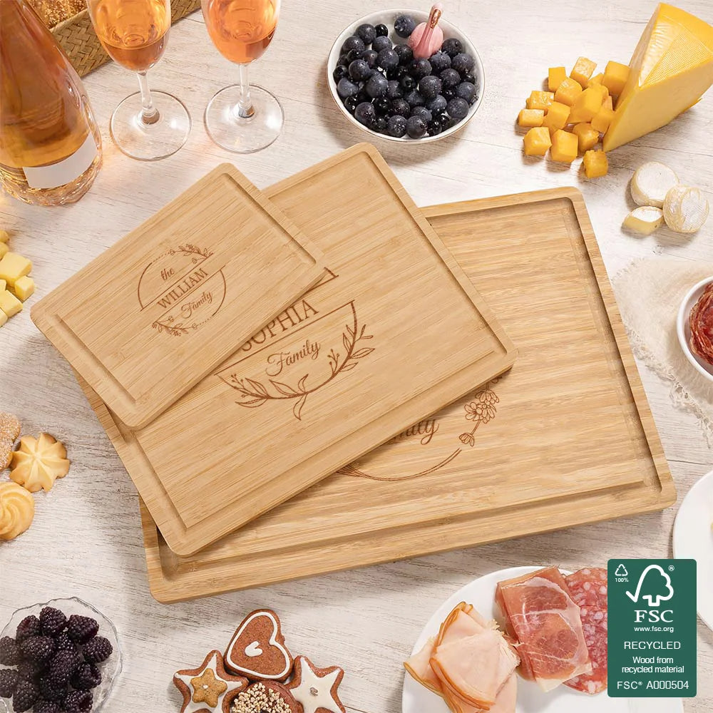 Personalised FSC Bamboo Cutting Board with Engraved Wreath Name & Juice Groove – Wedding, Anniversary or Housewarming Gift for Couples & Families