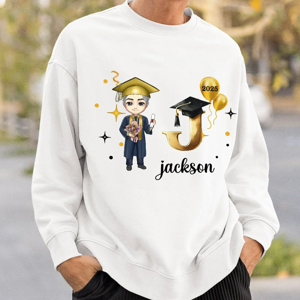 Personalised Cartoon Graduate Crewneck T-shirt Sweatshirt with Bachelor Hat, Initial, Name, and Year – Graduation Keepsake Gift for Men and Women