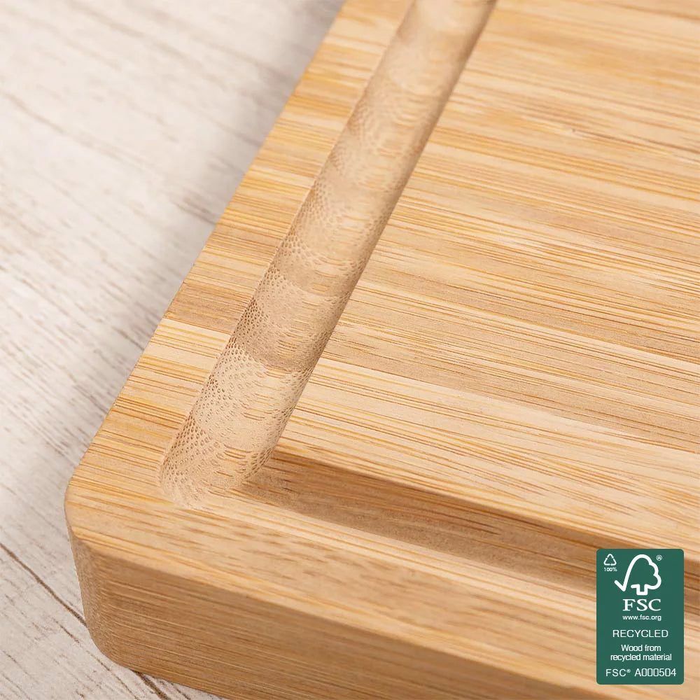 Personalised Lover Tree Bamboo Cutting Board with Engraved Names and Juice Groove – Wedding or Housewarming Gift for Couples