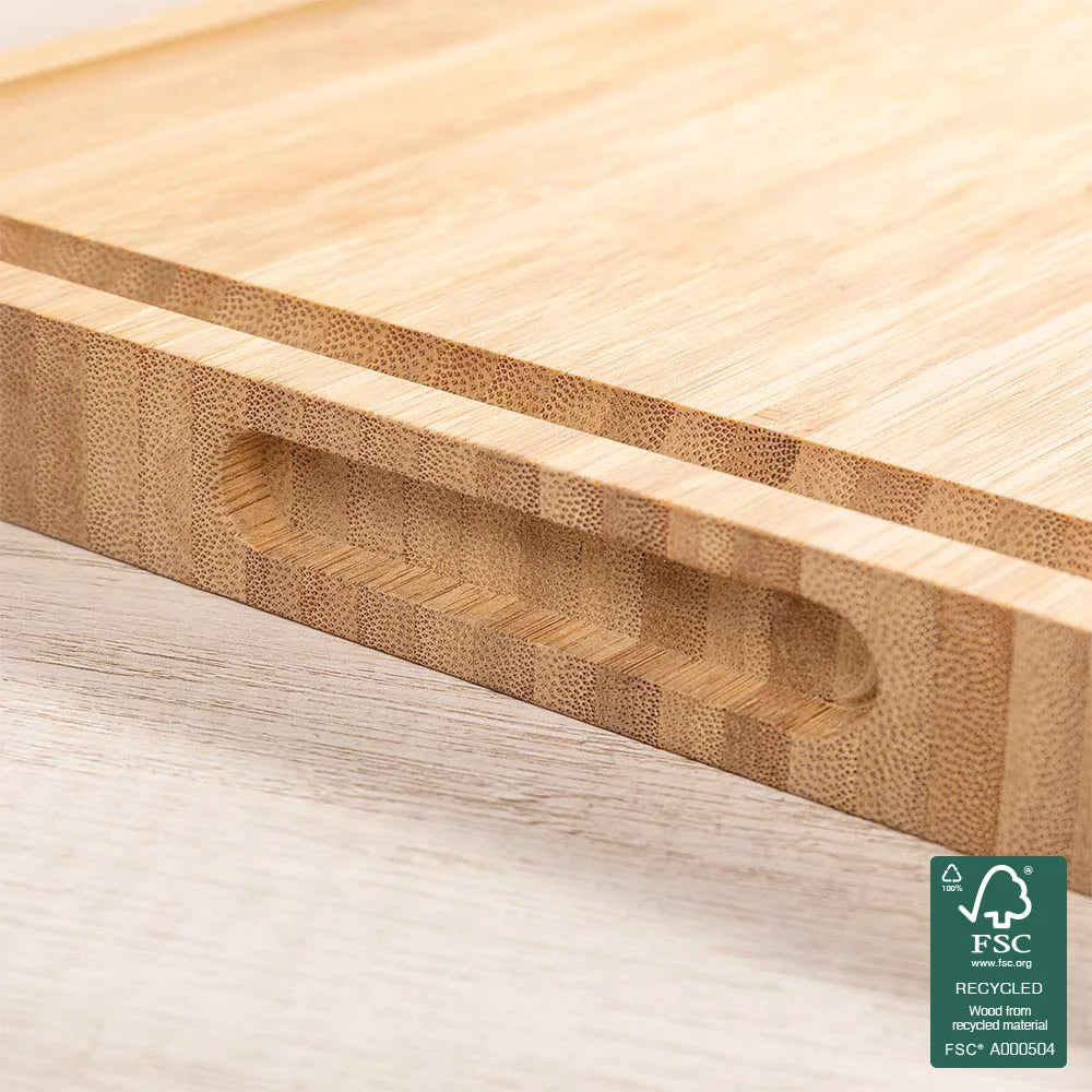 Personalised Lover Tree Bamboo Cutting Board with Engraved Names and Juice Groove – Wedding or Housewarming Gift for Couples