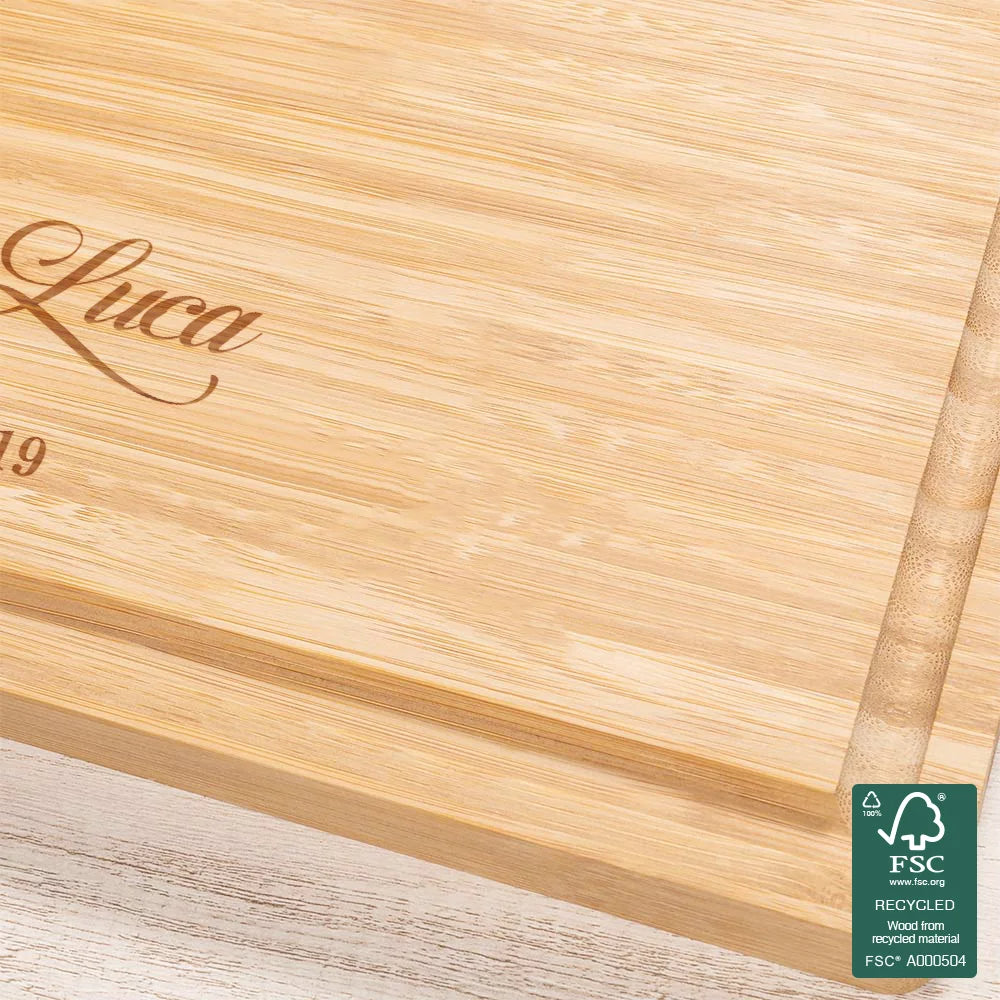 Personalised Lover Tree Bamboo Cutting Board with Engraved Names and Juice Groove – Wedding or Housewarming Gift for Couples