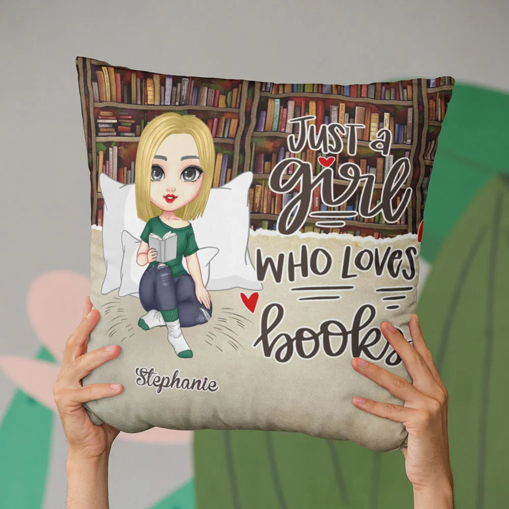 Personalized Vintage Reading Girl Throw Pillow Cover – "Just a Girl Who Loves Books" Cushion Cover – Home Decor for Readers and Bookworm Gift