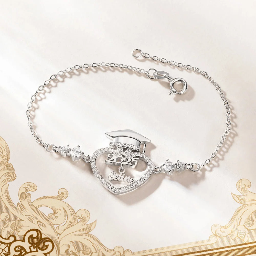 Personalized Dainty Bachelor Hat Heart Zircon Bracelet with Name Woman Jewelry 2025 Graduation Birthday Gift for Graduates